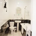 Pretty And Warm With Excellent Location *