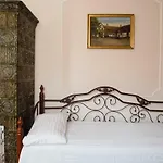 Pretty And Warm With Excellent Location Апартаменты