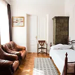 Pretty And Warm With Excellent Location Апартаменты
