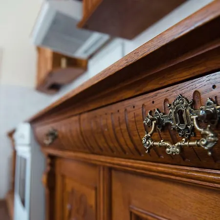 Pretty And Warm With Excellent Location לבוב