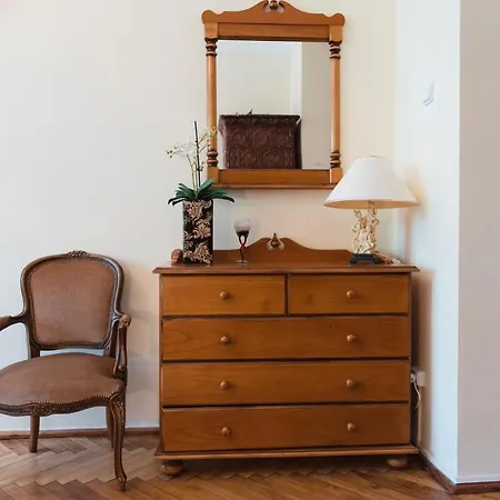 דירה Pretty And Warm With Excellent Location *