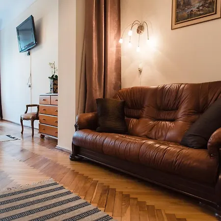 Pretty And Warm With Excellent Location דירה *