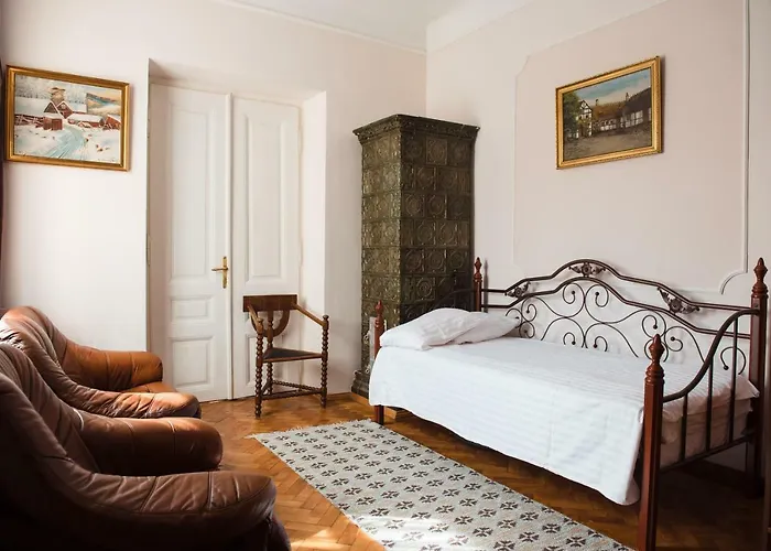 Pretty And Warm With Excellent Location